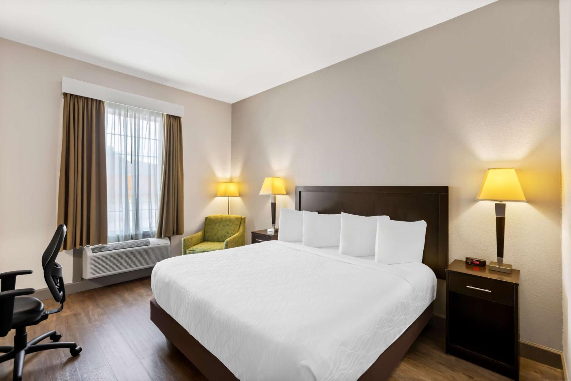 Sonesta Essential La Porte Dış mekan fotoğraf